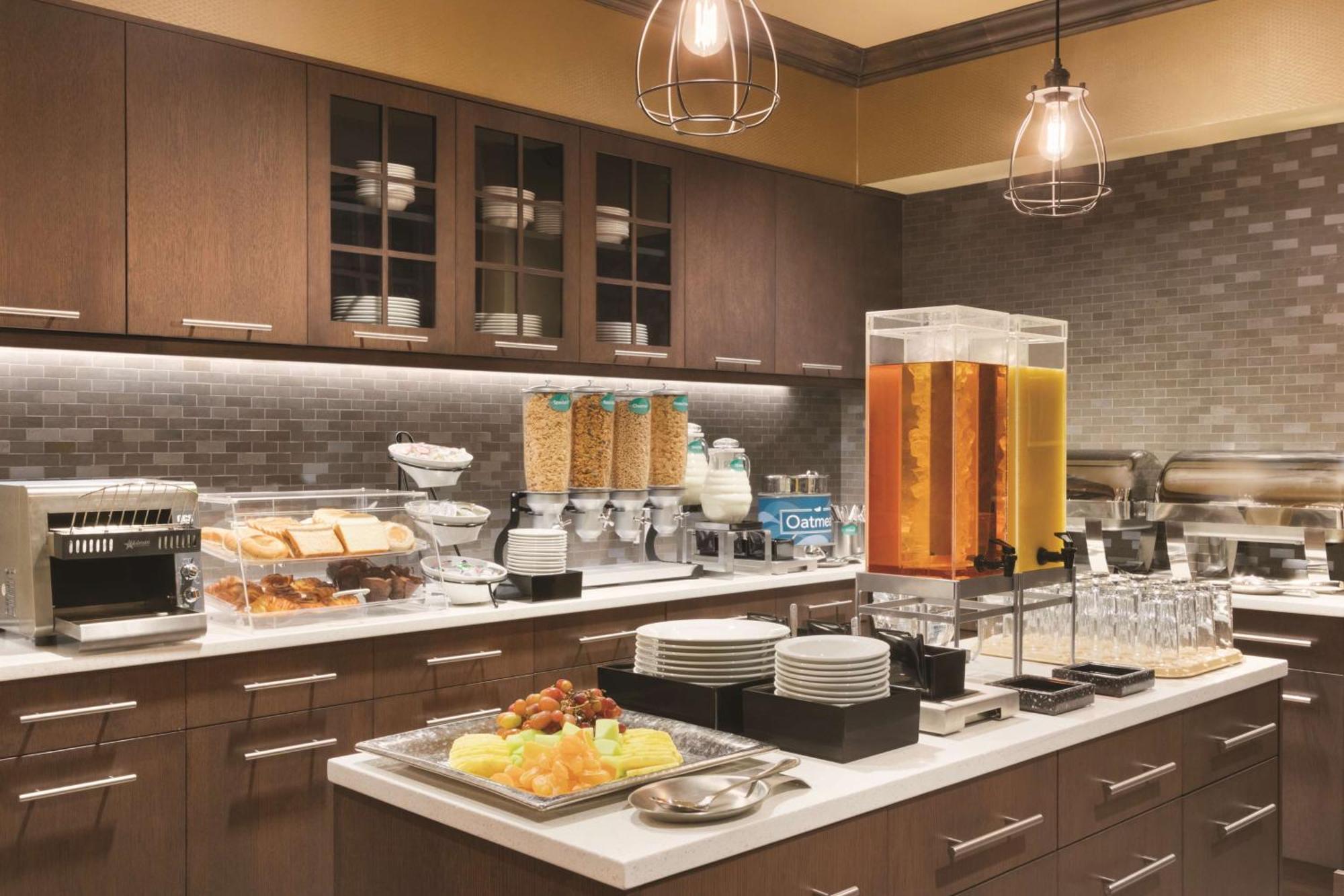 Homewood Suites By Hilton Calgary Downtown 3* Calgary