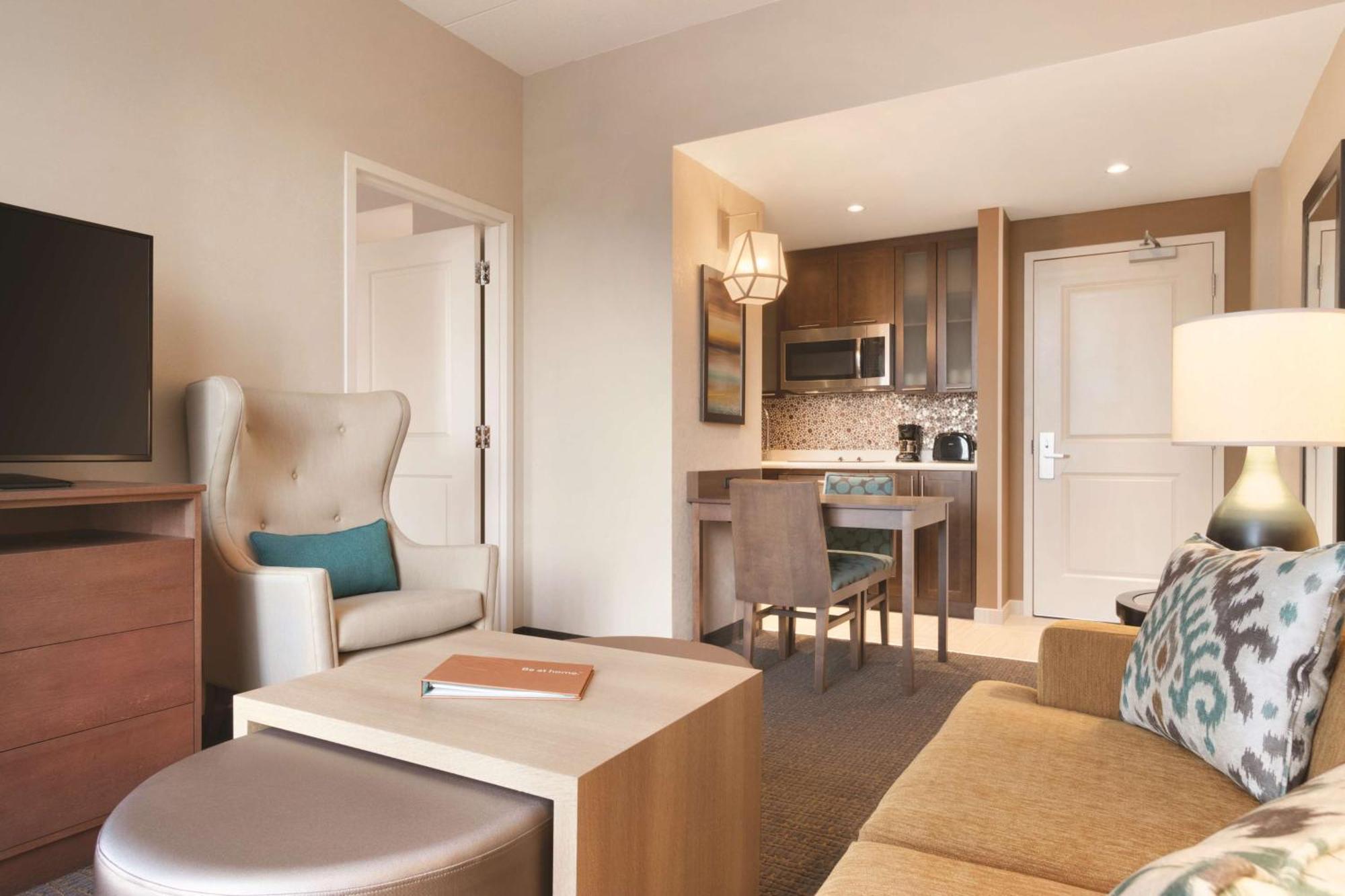 Homewood Suites By Hilton Calgary Downtown Hotel 3*