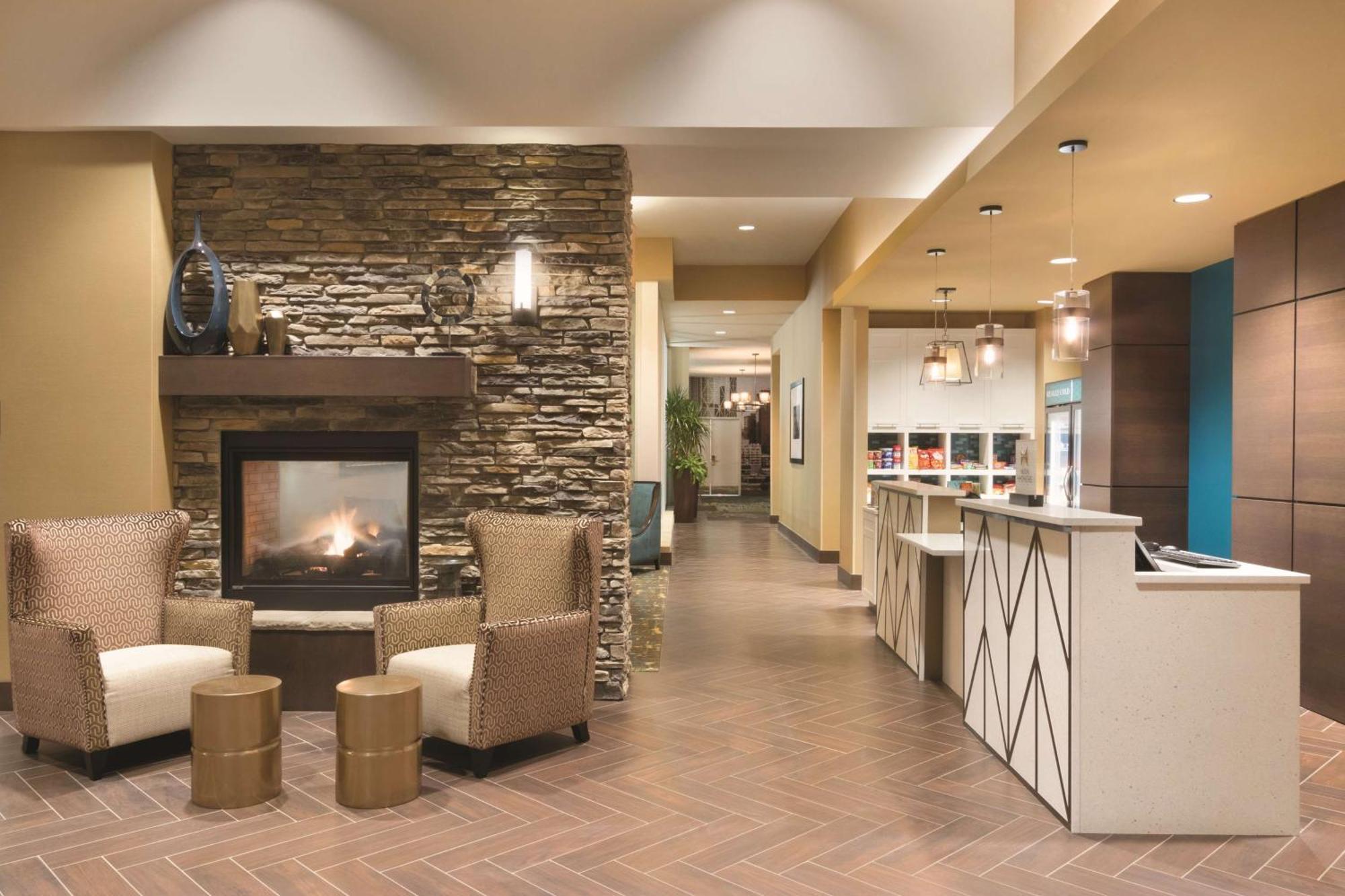 Homewood Suites By Hilton Calgary Downtown 3*