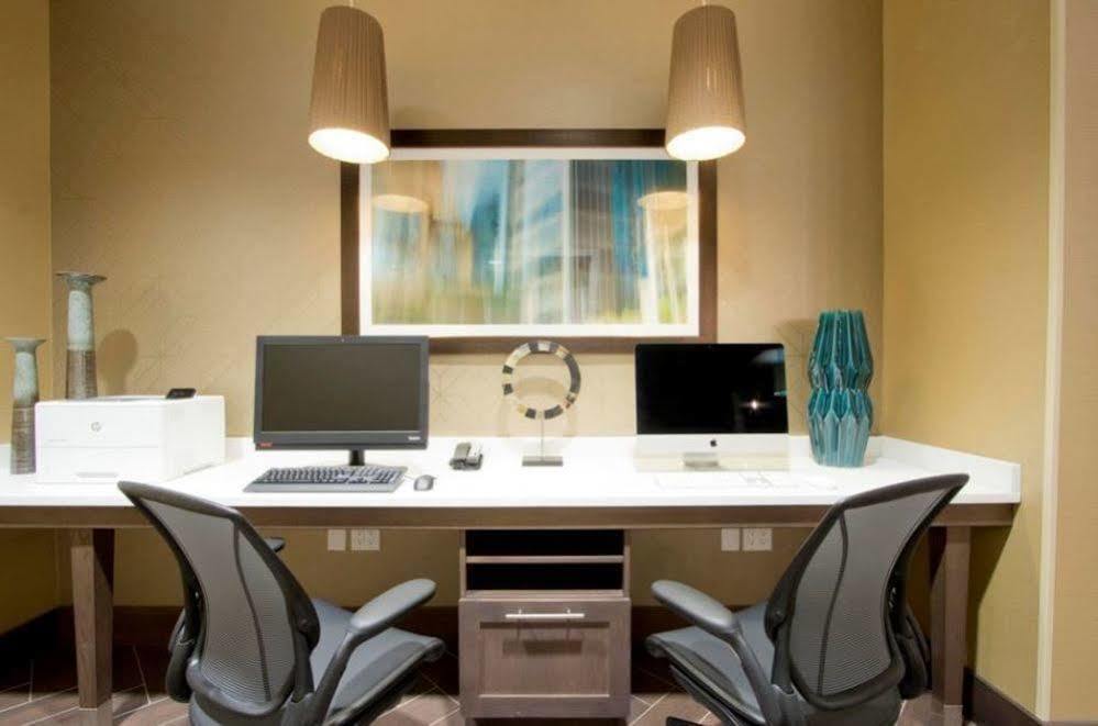 Hotel Homewood Suites By Hilton Calgary Downtown 3*